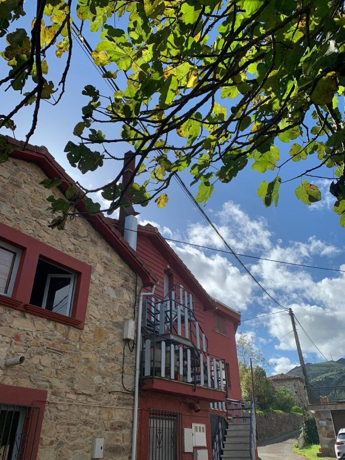 El Desvan Del Chisco Cudillero Bagian luar foto